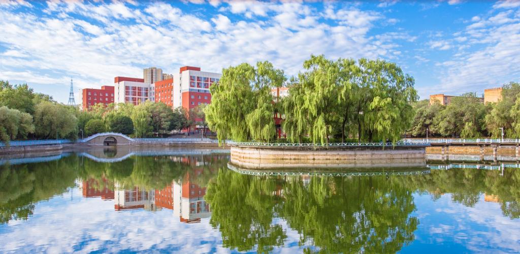 关于萝莉岛
2023-2024学年第二学期 转专业转...